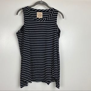 Chaser medium cold shoulder long sleeve black